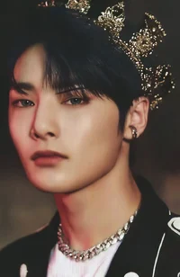 Royalty- Jeongin