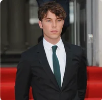Tom Hughes 