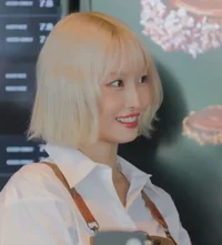 Hirai Momo