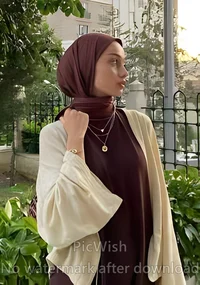 Hazera  hijabi 