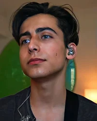 Aidan gallagher 