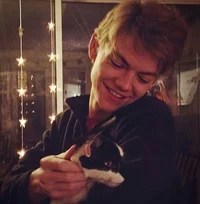 Thomas Sangster 