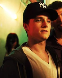 Josh Hutcherson 