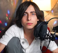 Aidan gallagher 