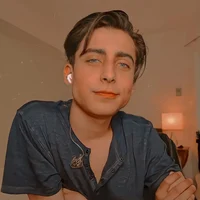 Aidan gallagher 