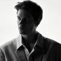 BILL SKARSGARD 
