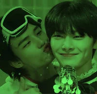 Hyunjin and Jeongin 