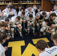 Umich hockey