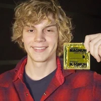 evan peters