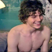 evan peters