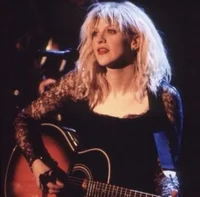 004-Courtney Love