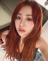 huh yunjin