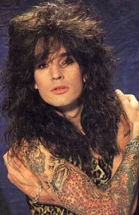 TOMMY LEE