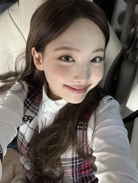 Nayeon 