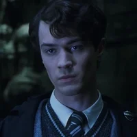 Tom riddle 