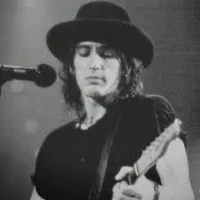 Izzy Stradlin