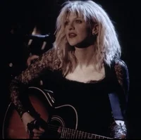 COURTNEY LOVE