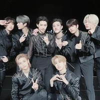 0 - stray kids