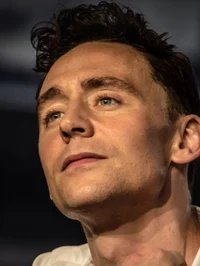 Tom hiddleston 