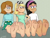 Leni Friends Feet