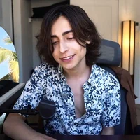Aidan Gallagher 