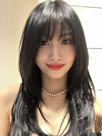 Hirai Momo