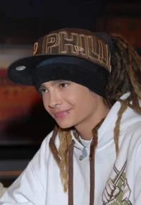 Tom Kaulitz _-