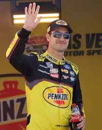02 - Joey Logano