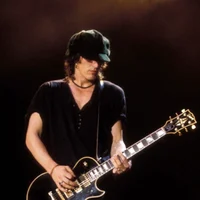 Izzy Stradlin