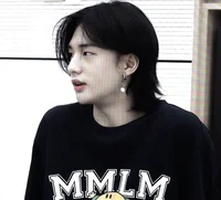 04 hwang hyunjin