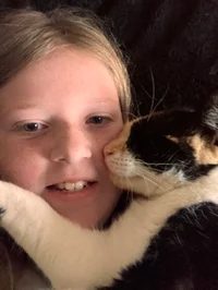 4 siblings on a sofa