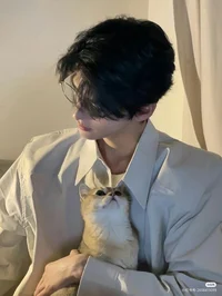 suami pecinta kucing