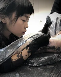 Tattoo artist 