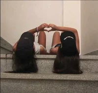 Duas amigas do setim