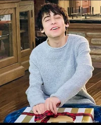 Aidan gallagher 