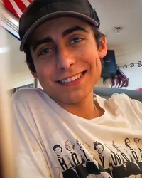 Aidan Gallagher 
