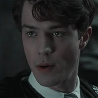 TOM RIDDLE 