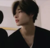 13- Boyfriend Ni-ki