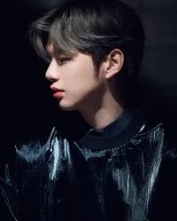 KANG DANIEL 