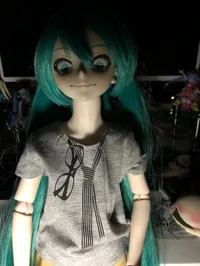Creepy Hatsune miku
