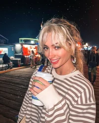 Sophie morelli