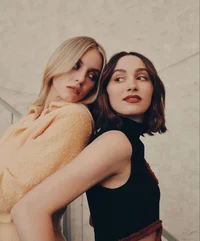 Cassie i Lexi Howard