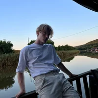 GRAYSON HAWTHORNE