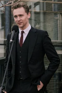 Tom Hiddleston