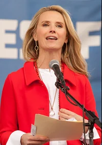 Jennifer Siebel News