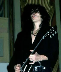 Izzy stradlin