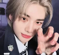 idol hyunjin
