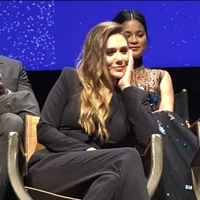 04- Elizabeth Olsen 