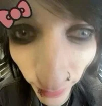 011 Johnnie Guilbert