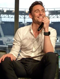 Tom Hiddleston 